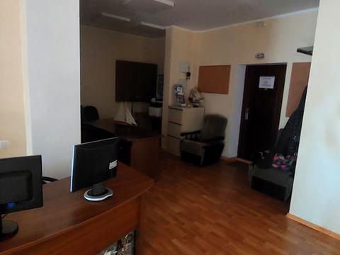 комерційна за адресою Середньофонтанська вул., 19