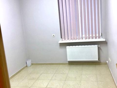 комерційна за адресою Генерала Тараса Чупринки вул. (Пушкіна), 80