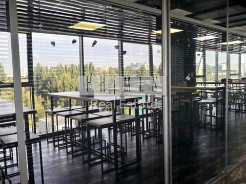 комерційна за адресою Вадима Гетьмана вул., 6