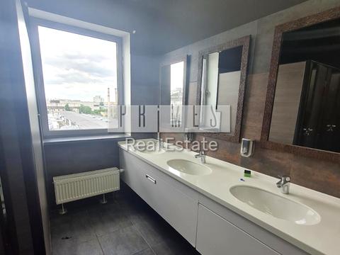 комерційна за адресою Вадима Гетьмана вул., 6