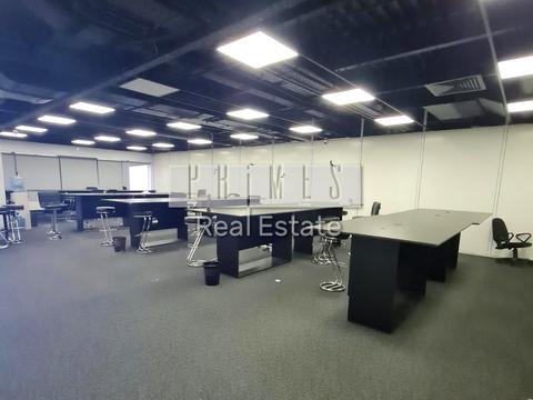 комерційна за адресою Вадима Гетьмана вул., 6