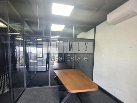 комерційна за адресою Вадима Гетьмана вул., 6