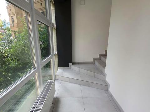 комерційна за адресою Золотоустівська вул., 52