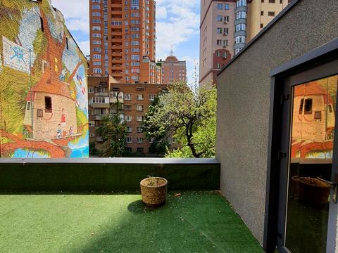 комерційна за адресою Золотоустівська вул., 52