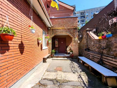 будинок за адресою Матроса Кішки вул., 61