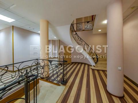 комерційна за адресою Саксаганського вул., 67