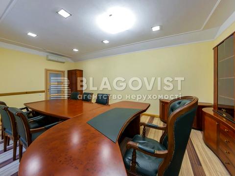 комерційна за адресою Саксаганського вул., 67