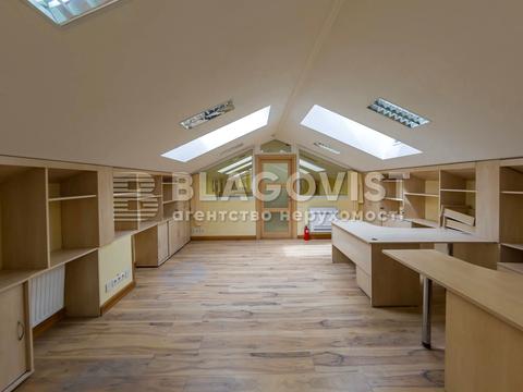 комерційна за адресою Саксаганського вул., 67