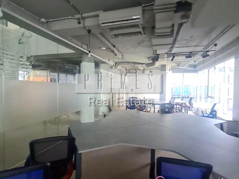 комерційна за адресою Вадима Гетьмана вул., 6