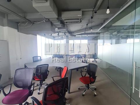 комерційна за адресою Вадима Гетьмана вул., 6