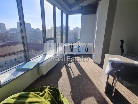 комерційна за адресою Вадима Гетьмана вул., 6