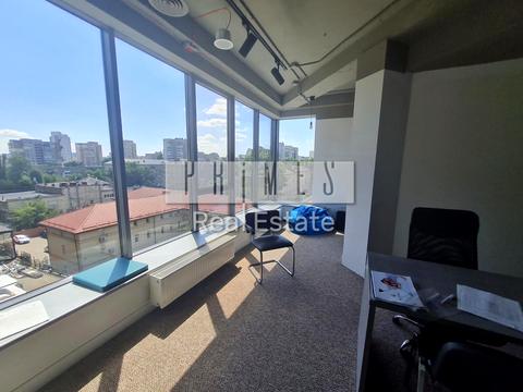 комерційна за адресою Вадима Гетьмана вул., 6