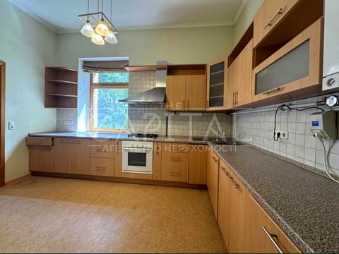 будинок за адресою Дачна вул.