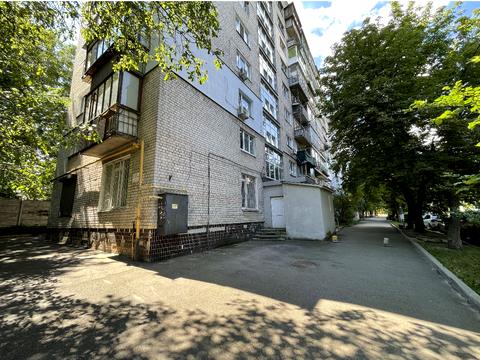 комерційна за адресою Стратегічне шосе (Науки), 2-А