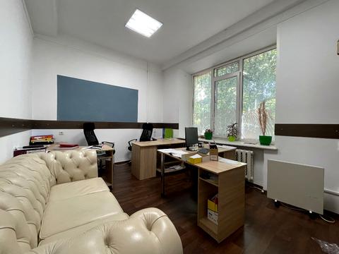 комерційна за адресою Стратегічне шосе (Науки), 2-А