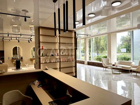 комерційна за адресою Русанівська набережна вул., 8