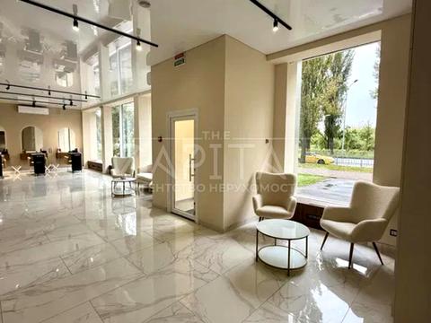 комерційна за адресою Русанівська набережна вул., 8