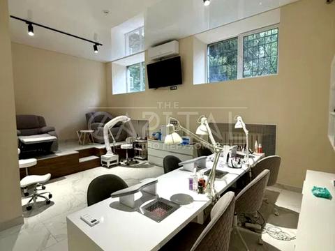 комерційна за адресою Русанівська набережна вул., 8