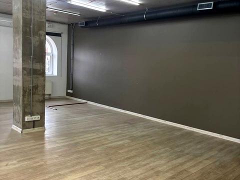 комерційна за адресою Воздвиженська вул., 45