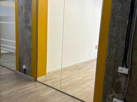 комерційна за адресою Воздвиженська вул., 45