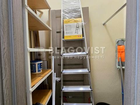 комерційна за адресою Мала Житомирська вул., 16/3