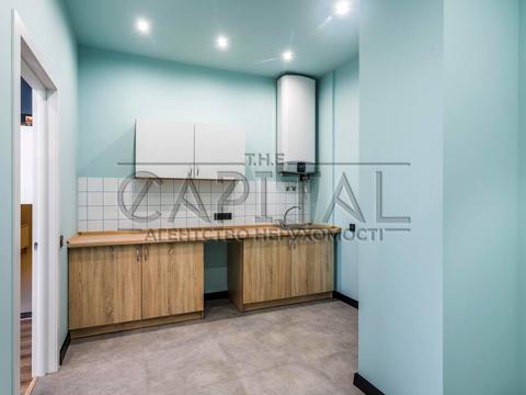 коммерческая по адресу Днепровская набережная ул., 14