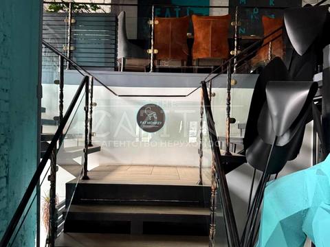 коммерческая по адресу Леси Украинки бульв., 2