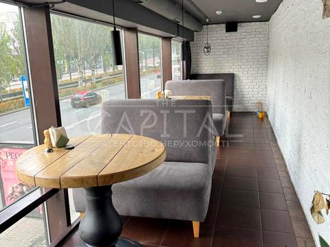 коммерческая по адресу Леси Украинки бульв., 2