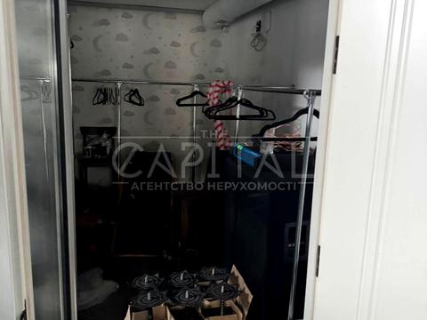 коммерческая по адресу Леси Украинки бульв., 2