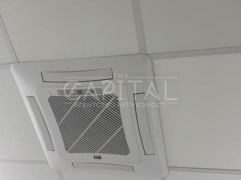 комерційна за адресою Макаренка вул., 1-А