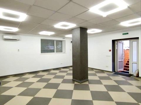 комерційна за адресою Карла Мікльоша вул., 11