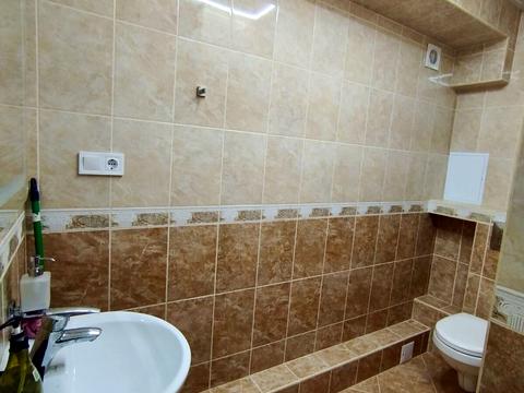 комерційна за адресою Карла Мікльоша вул., 11