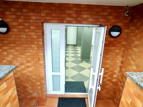 комерційна за адресою Карла Мікльоша вул., 11