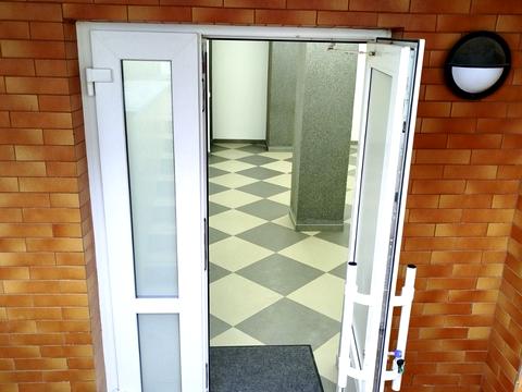 комерційна за адресою Карла Мікльоша вул., 11