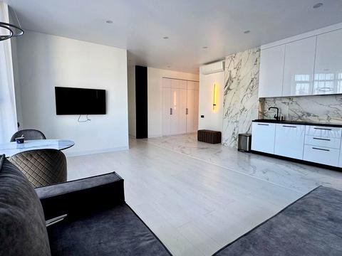 квартира за адресою Андрія Верхогляда вул. (Михайла Драгомирова), 14-А