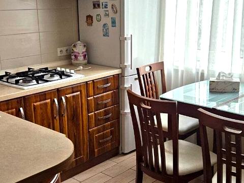 квартира за адресою Сталеварів вул., 24