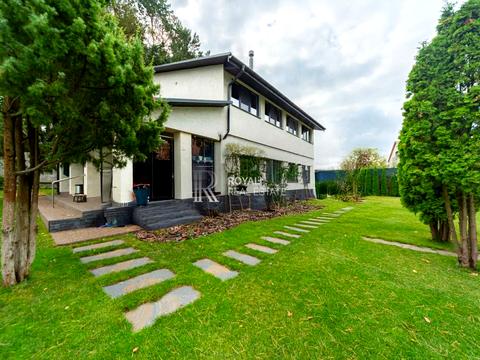 будинок за адресою Озерна вул., 2/1