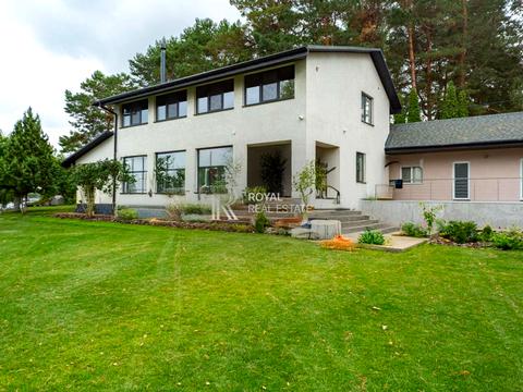 будинок за адресою Озерна вул., 2/1