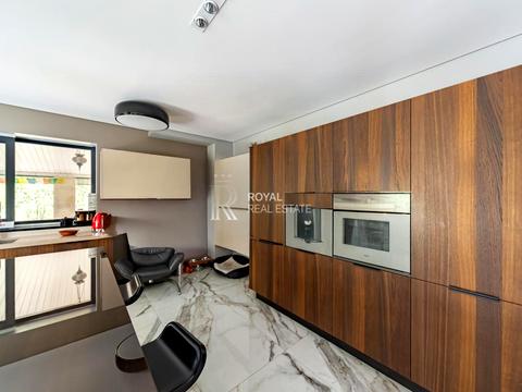 будинок за адресою Озерна вул., 2/1