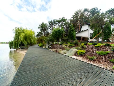 будинок за адресою Озерна вул., 2/1