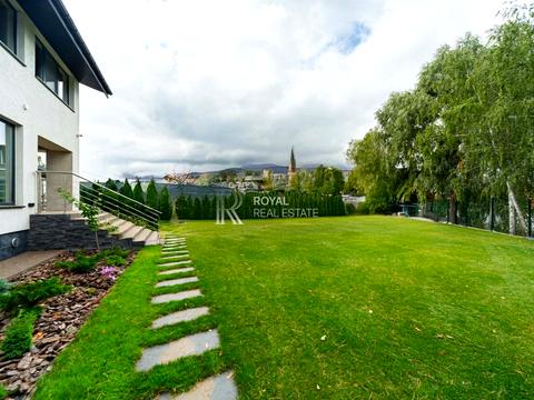 будинок за адресою Озерна вул., 2/1