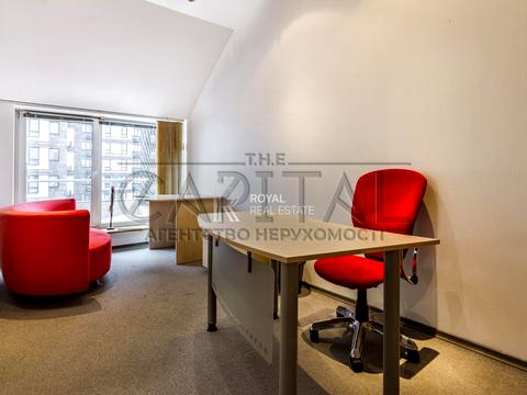 комерційна за адресою Левка Лук'яненка вул. (Маршала Тимошенка), 29