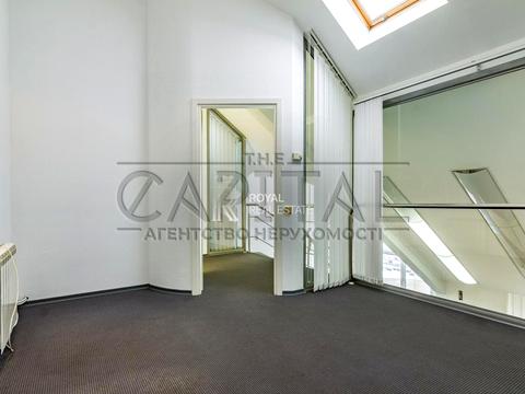 комерційна за адресою Левка Лук'яненка вул. (Маршала Тимошенка), 29