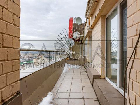 комерційна за адресою Левка Лук'яненка вул. (Маршала Тимошенка), 29