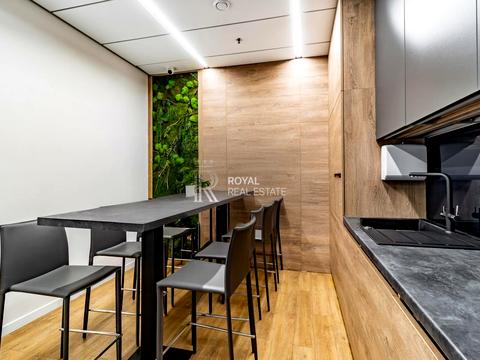 комерційна за адресою Михайла Грушевського вул., 9