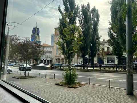 комерційна за адресою Бул. Шевченка Тараса, 2