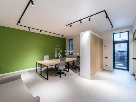 комерційна за адресою Хмельницького Богдана, 9