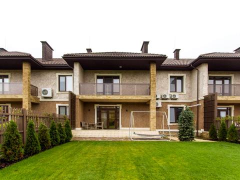 будинок за адресою Абрикосова вул., 8 