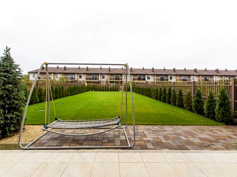 будинок за адресою Абрикосова вул., 8 