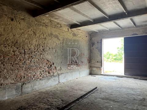 комерційна за адресою Підгірний, 20